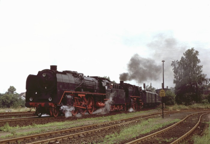 01 137 + 62 015 Sonderzug bei Döbeln, 06.07.1986