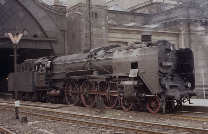 01 114 aus D 1275 Dresden Hbf, 15.07.1976