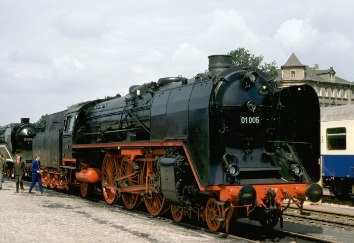 01 005 auf der Fahrzeug-Ausstellung in Radebeul-Ost, am 12.08.1978