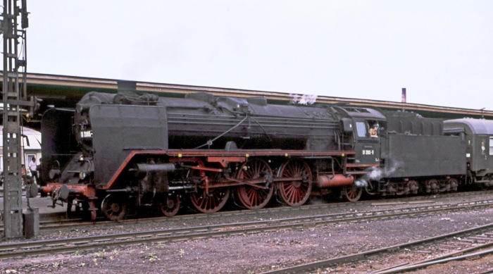 01 065 vor E 314 in Angermünde, am 06.06.1979