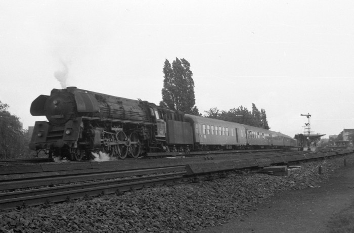 01 0502 Ausfahrt Hamburg-Bergedorf, 02.06.1973