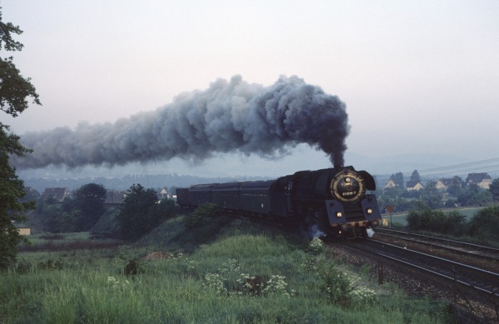 01 0519 mit P 3020 hinter Saalfeld, 01.06.1979