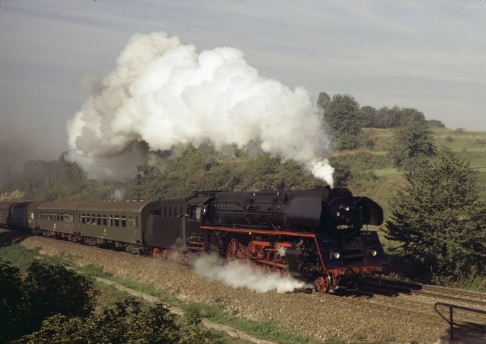 01 1514 mit E 802 bei Unterwellenborn, 04.10.1980