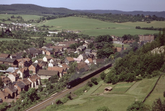 01 0510 mit P 3023 bei Pößneck, 13.06.1981