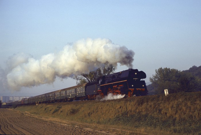 01 531 mit D 503 bei Maua hinter Göschwitz, 25.10.1985