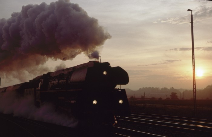 01 531 mit Güterzug Ausfahrt Neudietendorf, 08.10.1993