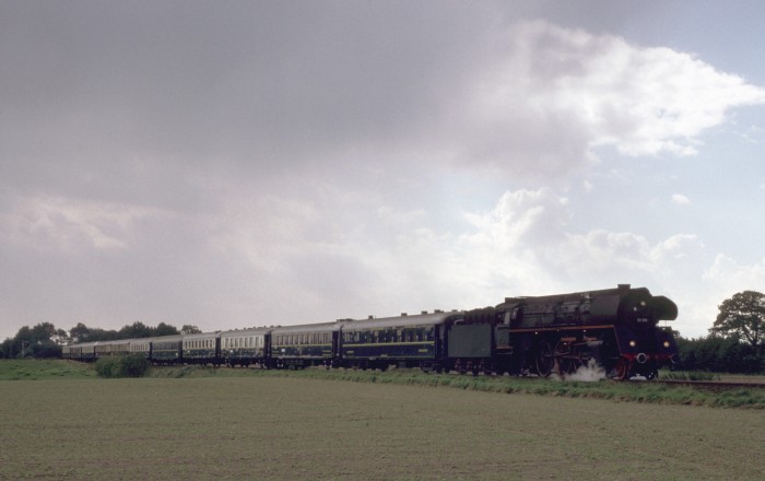 01 519 mit Orient-Express bei Pönitz, September 1997