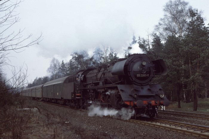 03 2265 P 3810 in der Dresdener Heide, am 12.03.1977