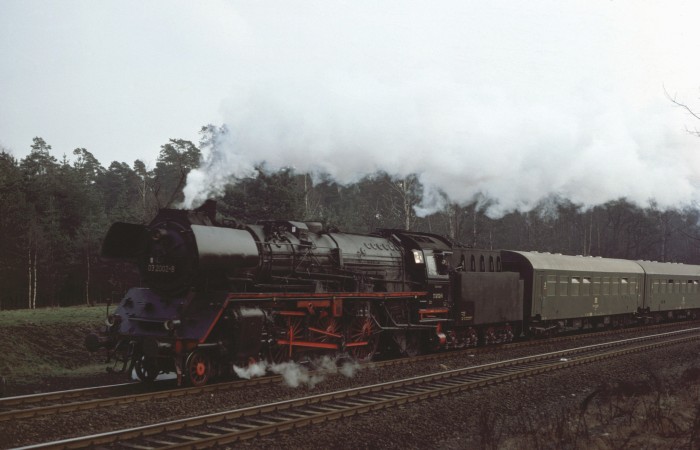 03 2002 mit P 3811 kurz vor Dresden-Klotzsche, 12.03.1977