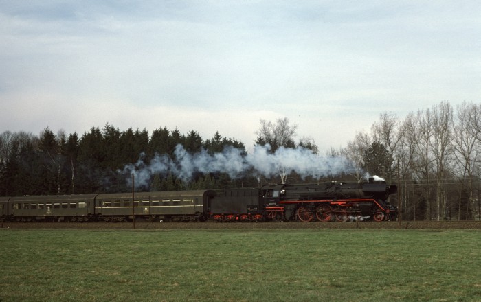 03 2237 mit P 3807 hinter Großharthau, 17.03.1977