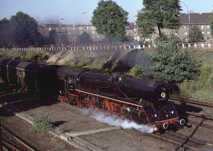 03 0075 mit D 510 bei Berlin-Pankow, 24.08.1978