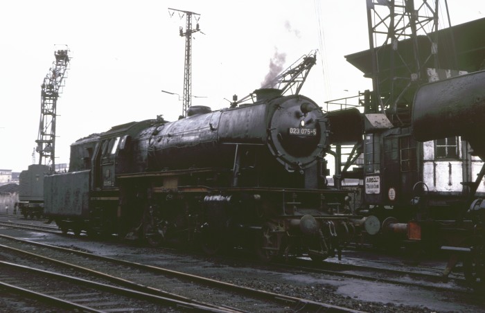 023 075 im Bw Saarbrücken, 15.05.1975