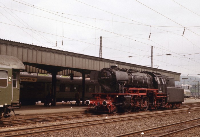 023 076 im Hbf Saarbrücken, 15.05.1975