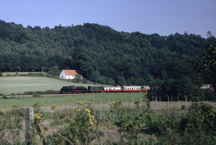 24 009 auf der TWE an der Einfahrt von Lienen, am 05.09.1981