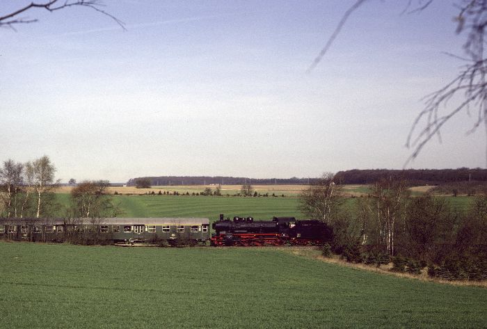 38 1772 Tv Richtung Buxtehude, bei Buxtehude-Siedlung, am 24.04.1984