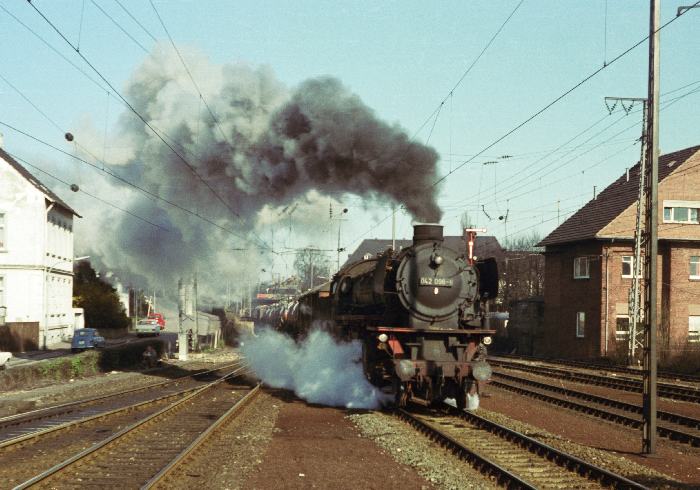 042 096 Durchfahrt Pbf Rheine, am 21.03.1975