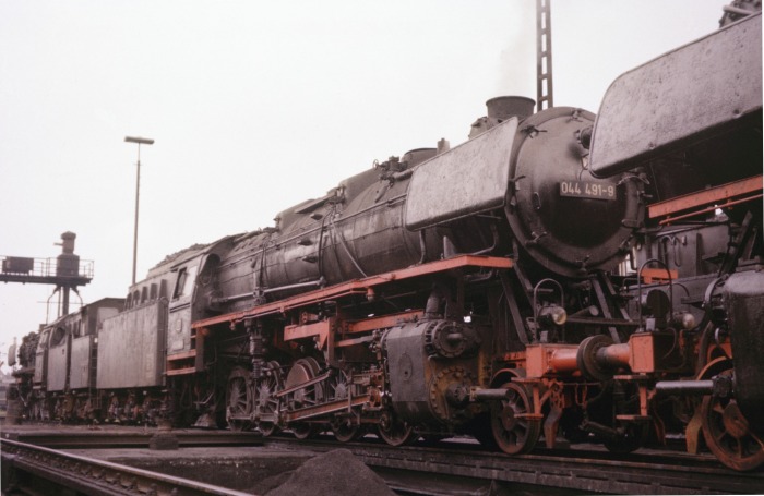 044 491 im Bw Lehrte, am 24.06.1975