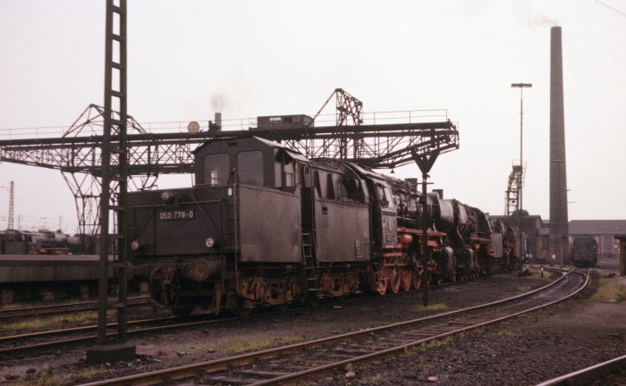 050 778 im Bw Lehrte, am 24.06.1975