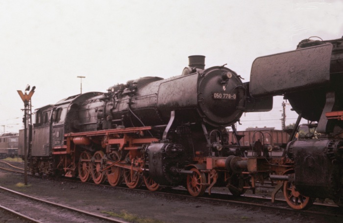 050 778 im Bw Lehrte, am 24.06.1975