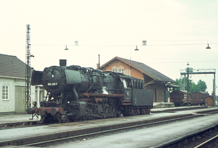 050 778 im Bw Northeim, fotografiert im April 1976