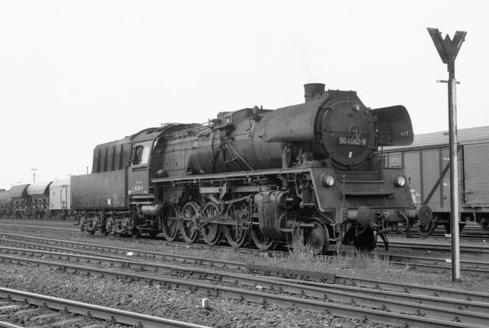 50 4082, Stammlokomotive aus Hagenow für die Güterzüge nach Büchen, im Juli 1974