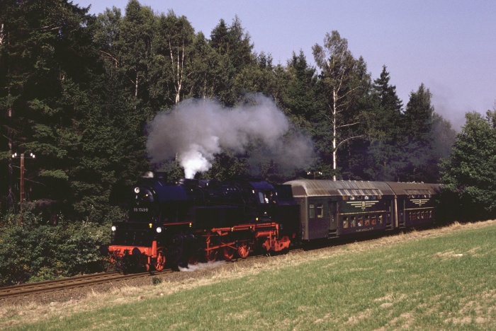 65 1049 mit Sonderzug bei Eich, am 09.09.1989