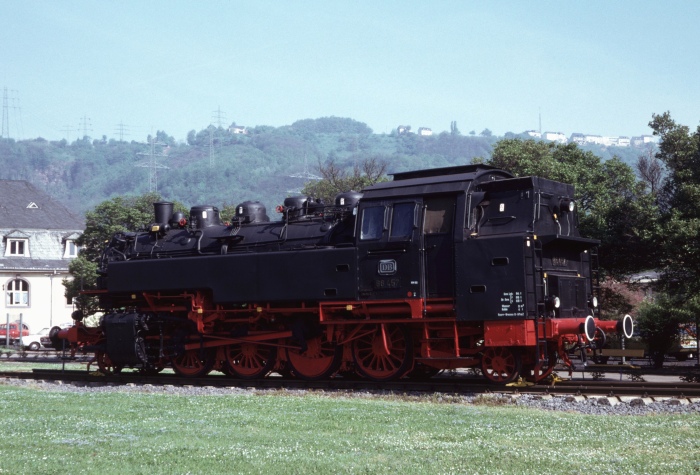 86 457 als Denkmal im AW Trier der DB, im Mai 1975