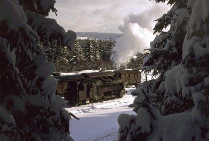 95 0043 rangiert in Ernstthal, am 14.01.1979