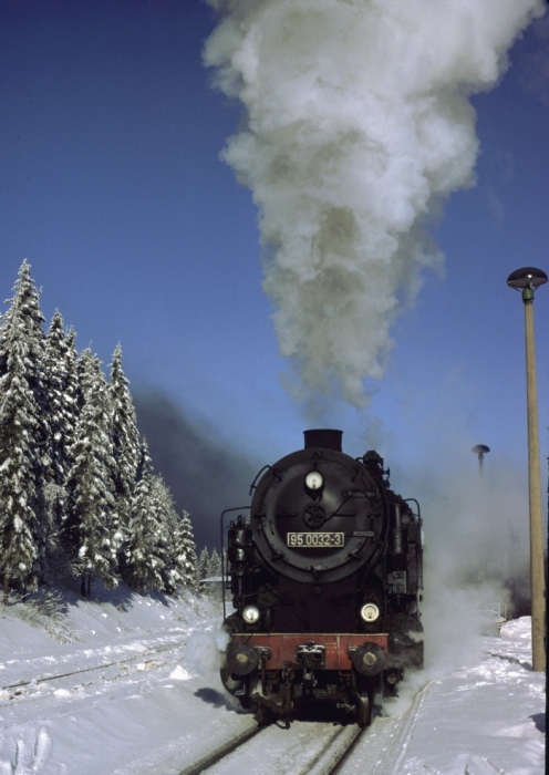 95 0032 P 18003 Abfahrt in Ernstthal, am 13.01.1980