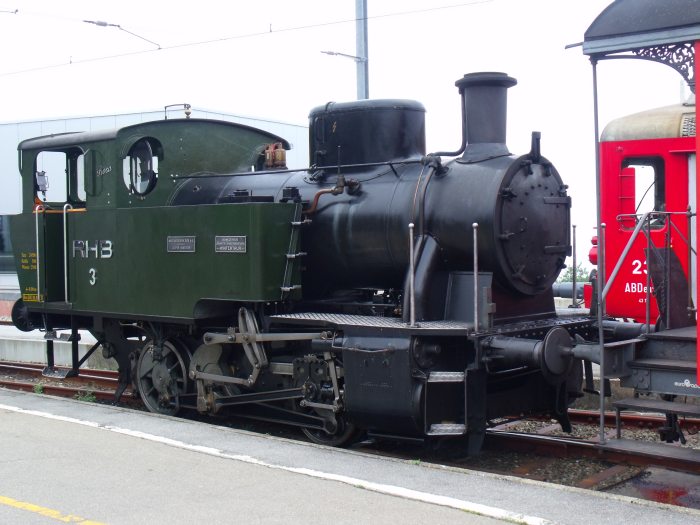 Lok Rosa RHB 3 im Bahnhof Heiden wartend auf die Rückfahrt, Talfahrt nach Rorschach, etwa gegen 12:15h am 04.08.2013