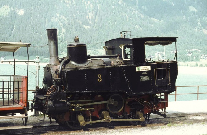 Lok 3 vor der Kulisse des Achensees in Seespitz fotografiert, Anfang Juni 1985