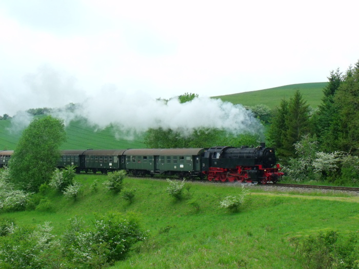 262 BB  mit Zug Weizen→Blumberg, nun aufwärts an selben Ort etwa 1km unterhalb von Epfenhofen, um 12:26h am 28.05.2016