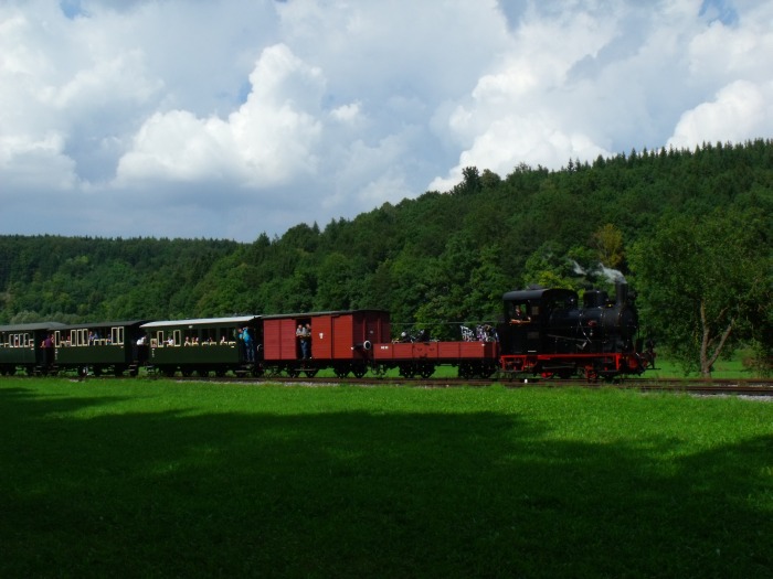W.N.12 mit Zug P3 bei der Ankunft in Sägmühle, um 13.28h am 07.09.2014