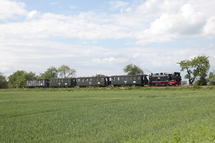 Lok 11 Tv mit Regelzug →Kupferkammerhütte hinter ehemaligem Abzweig und Hp&nbspBocksthal an den Feldern Richtung Zirkelschacht, um 14:50h am 26.05.2022