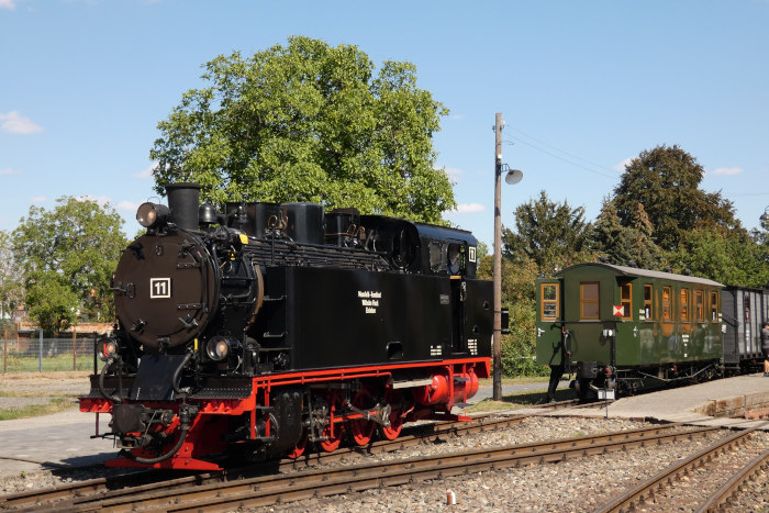 Lok 11  setzt im Bahnhof Benndorf ab vom Zug Richtung Lokbehandlungsgleis, um 14:07h am 03.09.2022