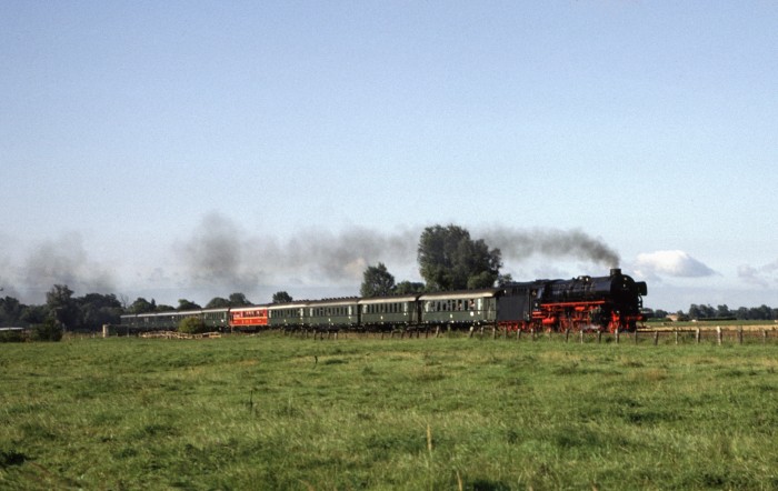01 1100 auf dem Weg nach Westerland bei Krempe (Glückstadt), 06.08.1989