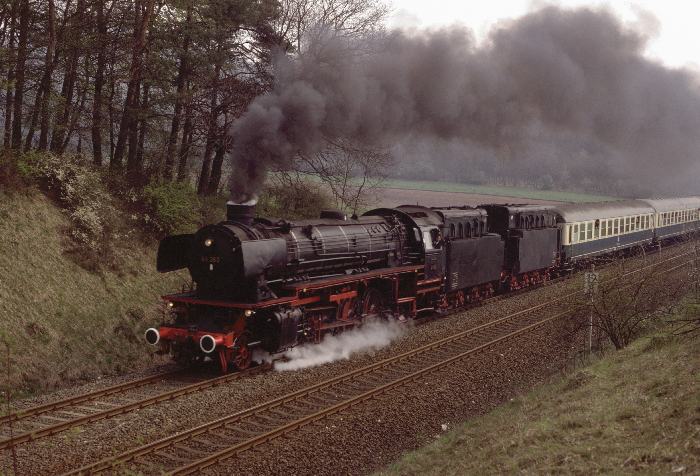 41 360 bei Herste (Weserbergland), am 30.04.1988