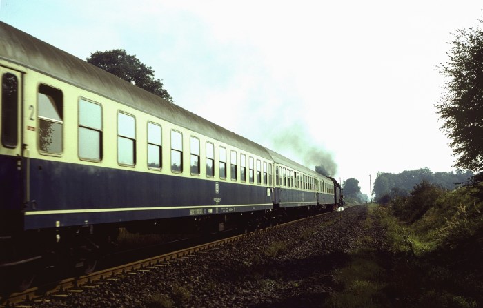 41 1144 mit D 447 bei Etingen, 25.09.1982