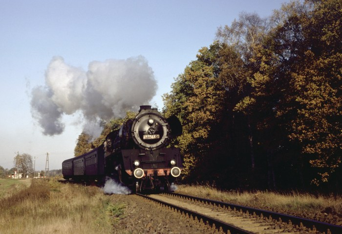 41 1144 mit P 6451 südlich von Klötze, 05.11.1982