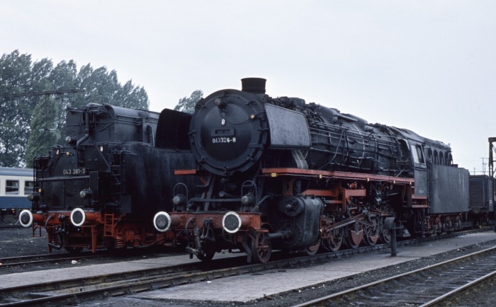 043 326 im Bw Rheine, am 10.09.1977