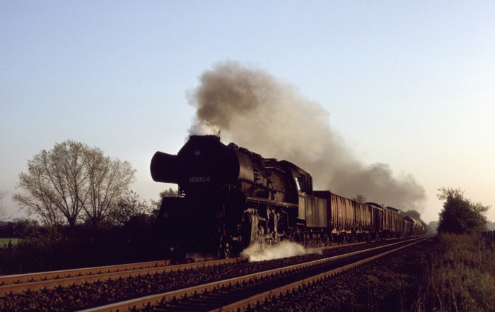 50 3685 mit Ng 61852 bei Nebelin, 31.10.1984 50 3685 mit Ng 61852 bei Nebelin, 31.10.1984