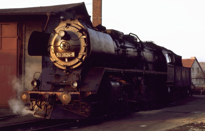 50 3624 im Bw Parchim, 15.12.1984 50 3624 im Bw Parchim, 15.12.1984