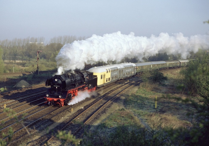 50 3545 mit VLV-Sonderzug bei Lübeck-Moisling, 07.04.1990 50 3545 mit VLV-Sonderzug bei Lübeck-Moisling, 07.04.1990
