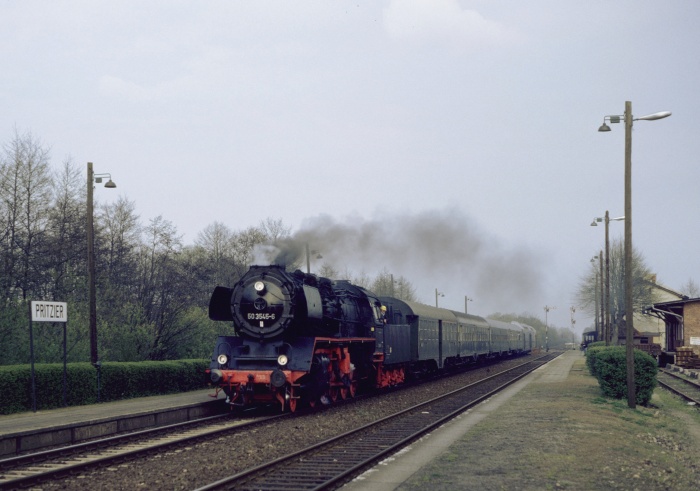 50 3545 mit Sonderzug Durchfahrt Prizier, 07.04.1990 50 3545 mit Sonderzug Durchfahrt Prizier, 07.04.1990