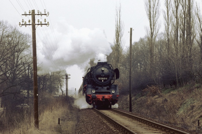 50 3545 mit Sonderzug bei Plau am See, 09.03.1991 50 3545 mit Sonderzug bei Plau am See, 09.03.1991