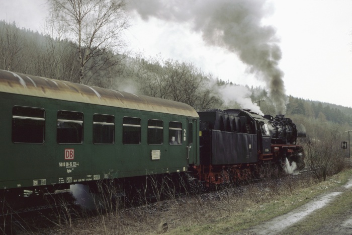 50 3688 vorm N 14789 in Hp Möhrenbach, am 21.03.1995 50 3688 vorm N 14789 in Hp Möhrenbach, am 21.03.1995