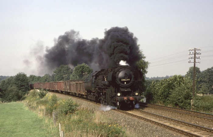 52 8064 mit Lgo 49511 bei Seeligstadt, am 31.08.1982