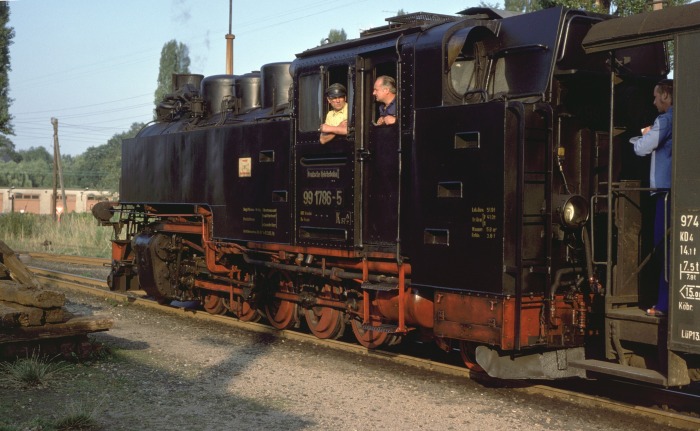 99 1786 vor dem P 14218 in Berbisdorf, am 19.08.1978