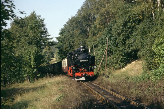 99 1777 mit P 14319 vor Unterneudorf, am 08.09.1989