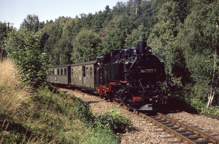99 1783 mit P 14269 vor Seifersdorf, am 01.09.1989